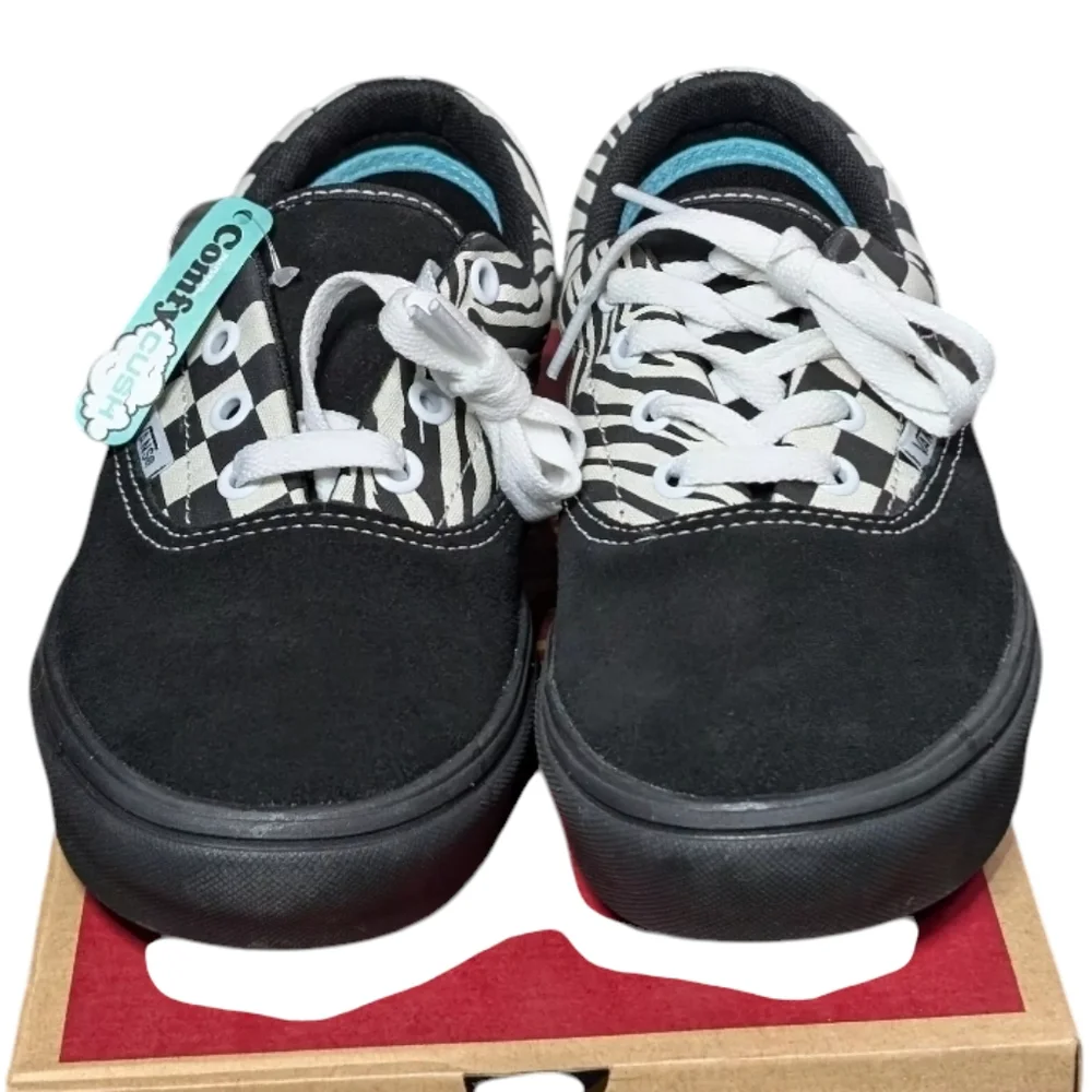 Vans product pair